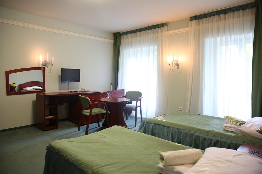 Roskosz Zespol Dworsko Parkowy Bed & Breakfast Biała Podlaska Dış mekan fotoğraf