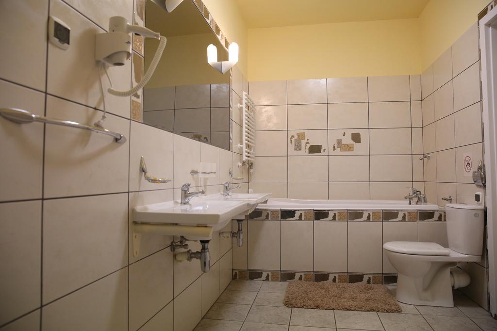 Roskosz Zespol Dworsko Parkowy Bed & Breakfast Biała Podlaska Dış mekan fotoğraf