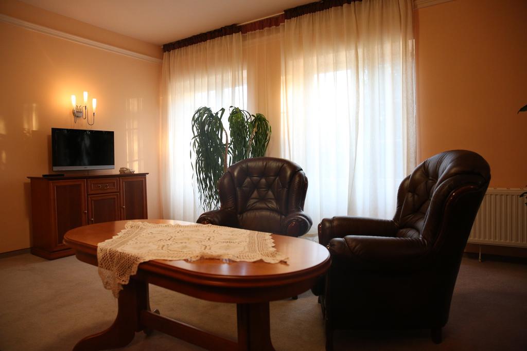 Roskosz Zespol Dworsko Parkowy Bed & Breakfast Biała Podlaska Dış mekan fotoğraf